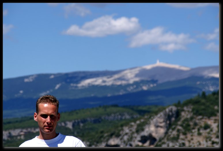752x500 pixels (43K)